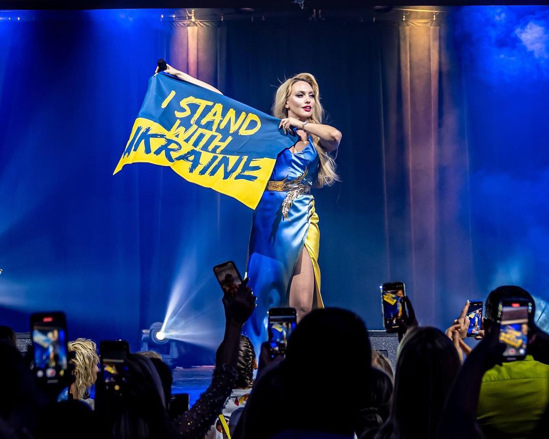 Оля Полякова заплакала, говоря о возвращении в Украину (видео)